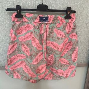 Men’s swim shorts